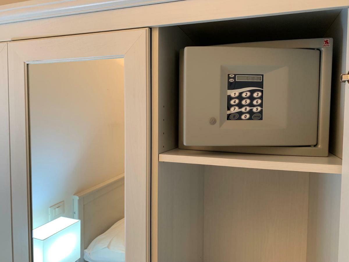Tiburtina Suites, Roma Buitenkant foto